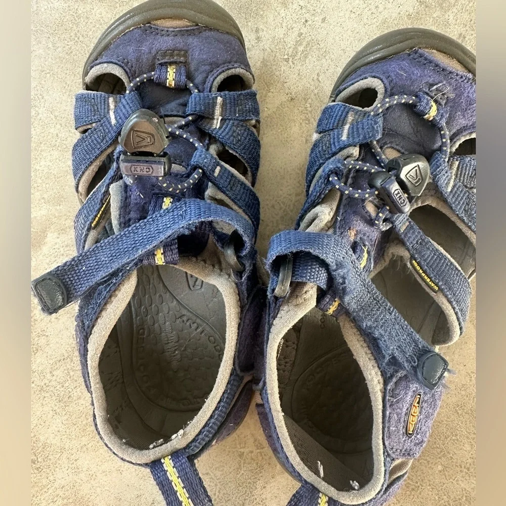 KEEN Kids Blue and Gray Sandals